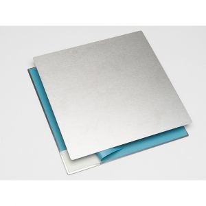 Magnetinsel 333x333, selbstklebend mit Bohrungen